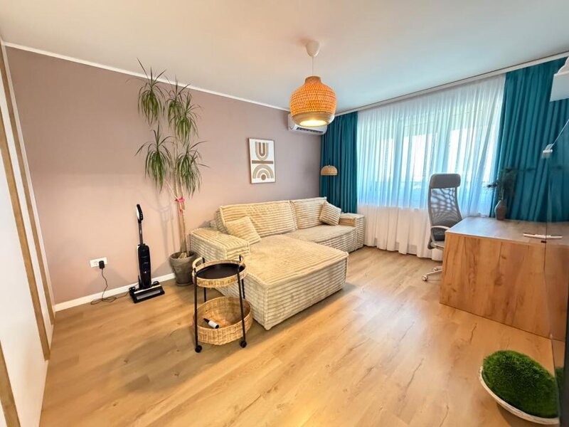 Sos. Oltenitei nr. 20, apartament 2 camere + parcare.
